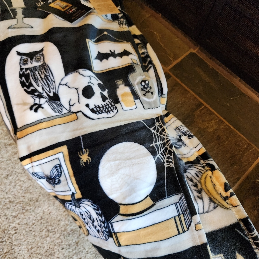 Cynthia Rowley Oversized Throw Blanket Halloween Skull, Owls, Bat, Crystal Ball